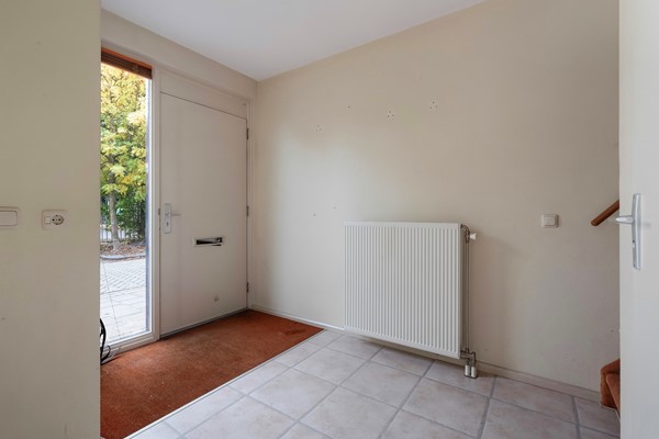 Medium property photo - Marga Klompéstraat 9, 2552 HL Den Haag